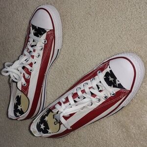 Converse mens red, white & blue sneakers. Worn a few times. Men's 8.5